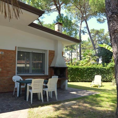 Villa A Lignano Con 2 Camere E Giardino Lignano Sabbiadoro Zewnętrze zdjęcie