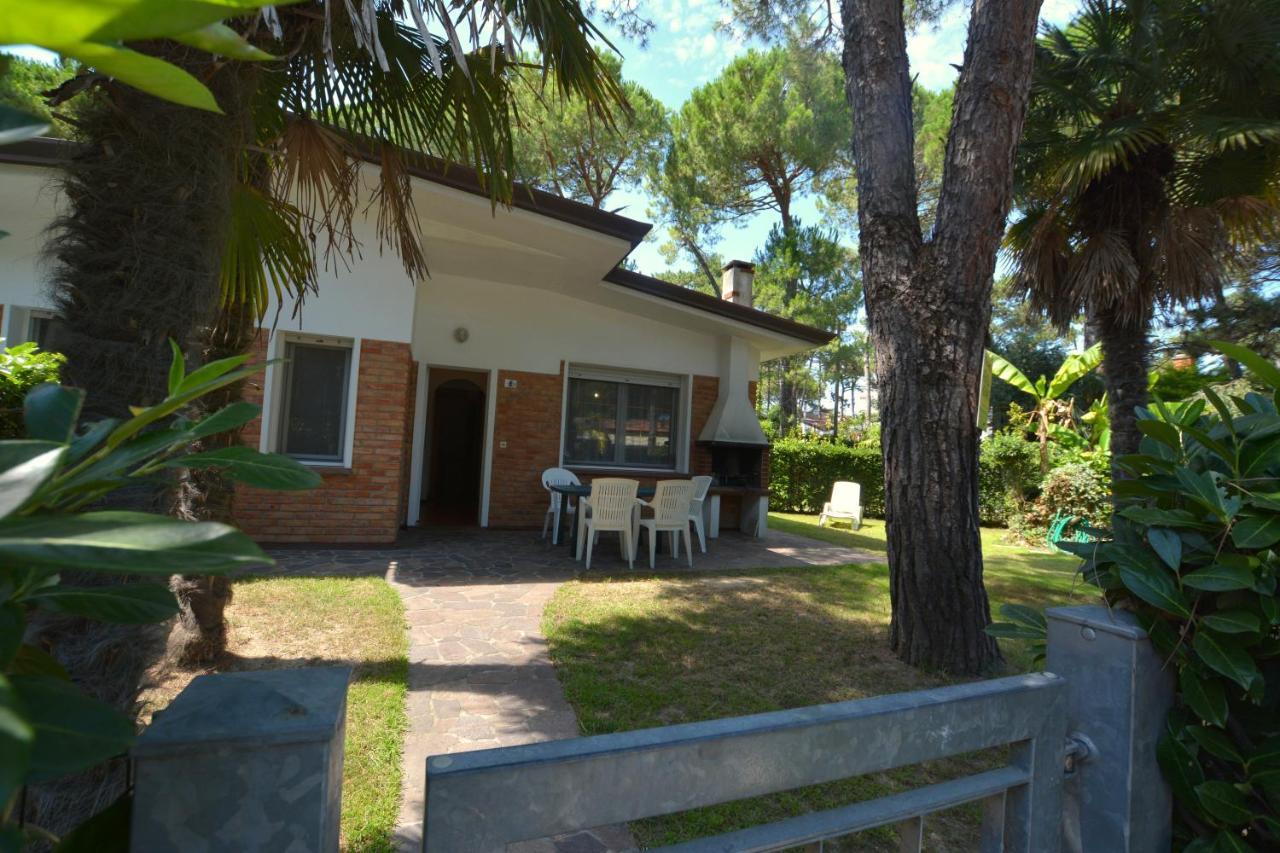Villa A Lignano Con 2 Camere E Giardino Lignano Sabbiadoro Zewnętrze zdjęcie