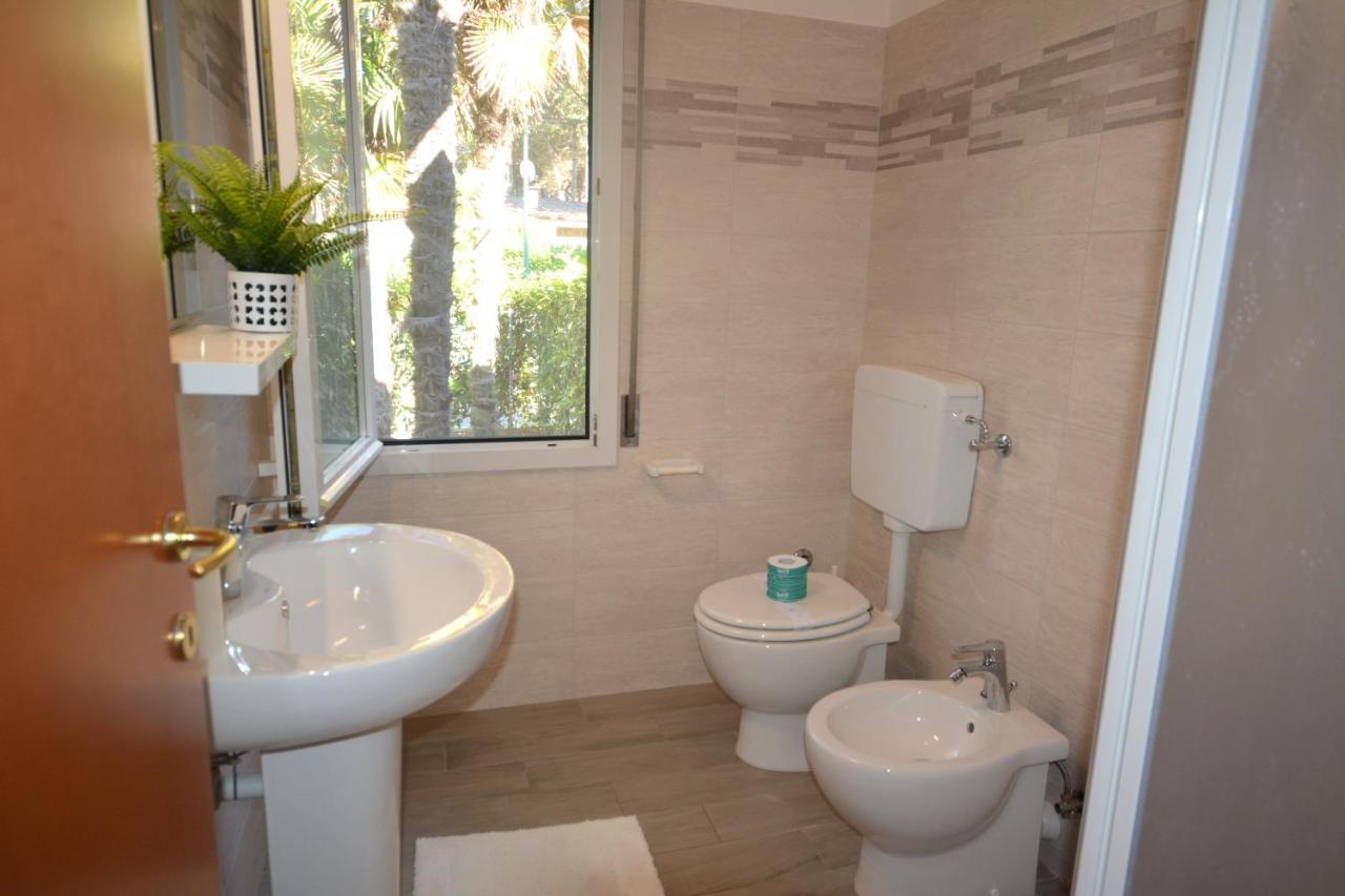 Villa A Lignano Con 2 Camere E Giardino Lignano Sabbiadoro Zewnętrze zdjęcie