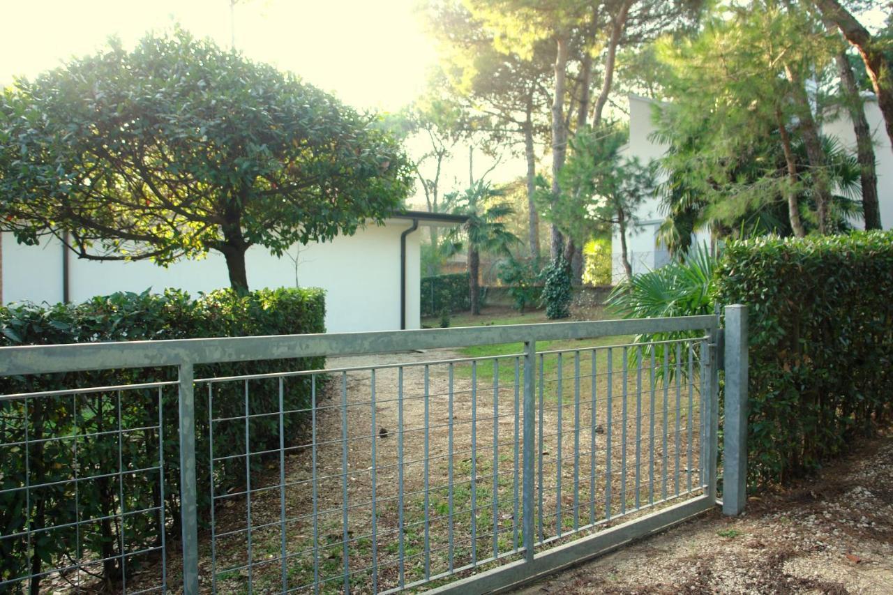 Villa A Lignano Con 2 Camere E Giardino Lignano Sabbiadoro Zewnętrze zdjęcie