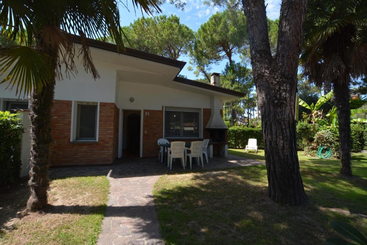 Villa A Lignano Con 2 Camere E Giardino Lignano Sabbiadoro Zewnętrze zdjęcie